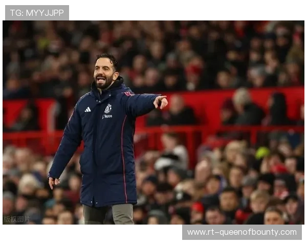 镜报：曼联主帅阿莫林计划夏窗重建中场，布莱顿巴莱巴成头号目标